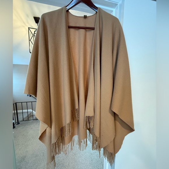 Burberry Jackets & Blazers - Burberry Wool/Cashmere Cape
